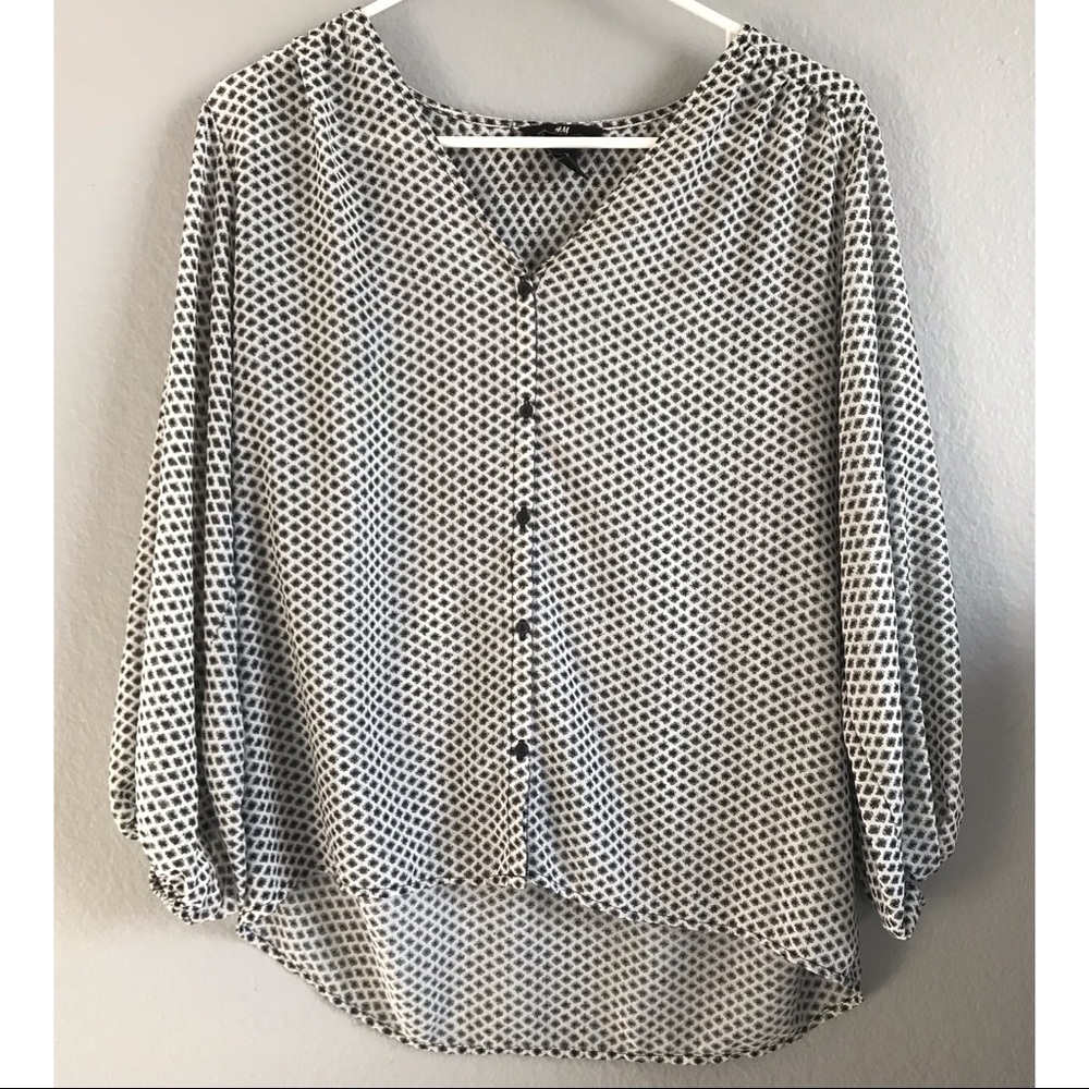 H&M loose fitted size medium blouse